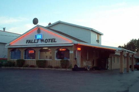 Motel Blue Falls *